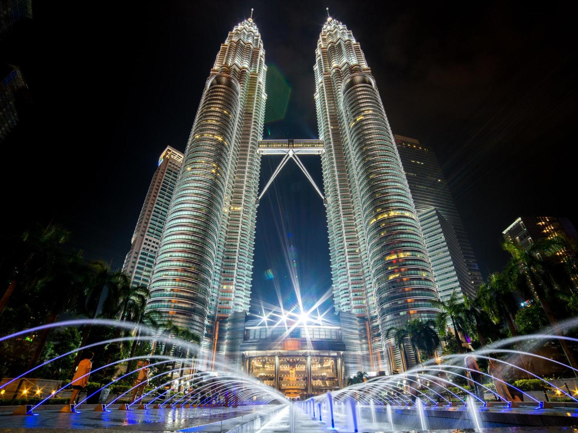 Sky At Klcc By Mitstay Pangsapuri