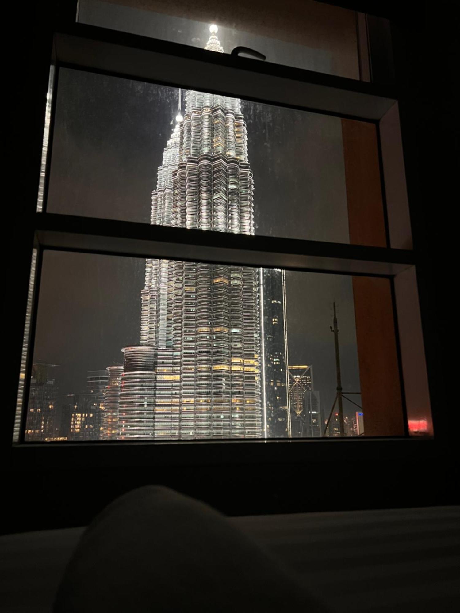 Sky At Klcc By Mitstay Pangsapuri