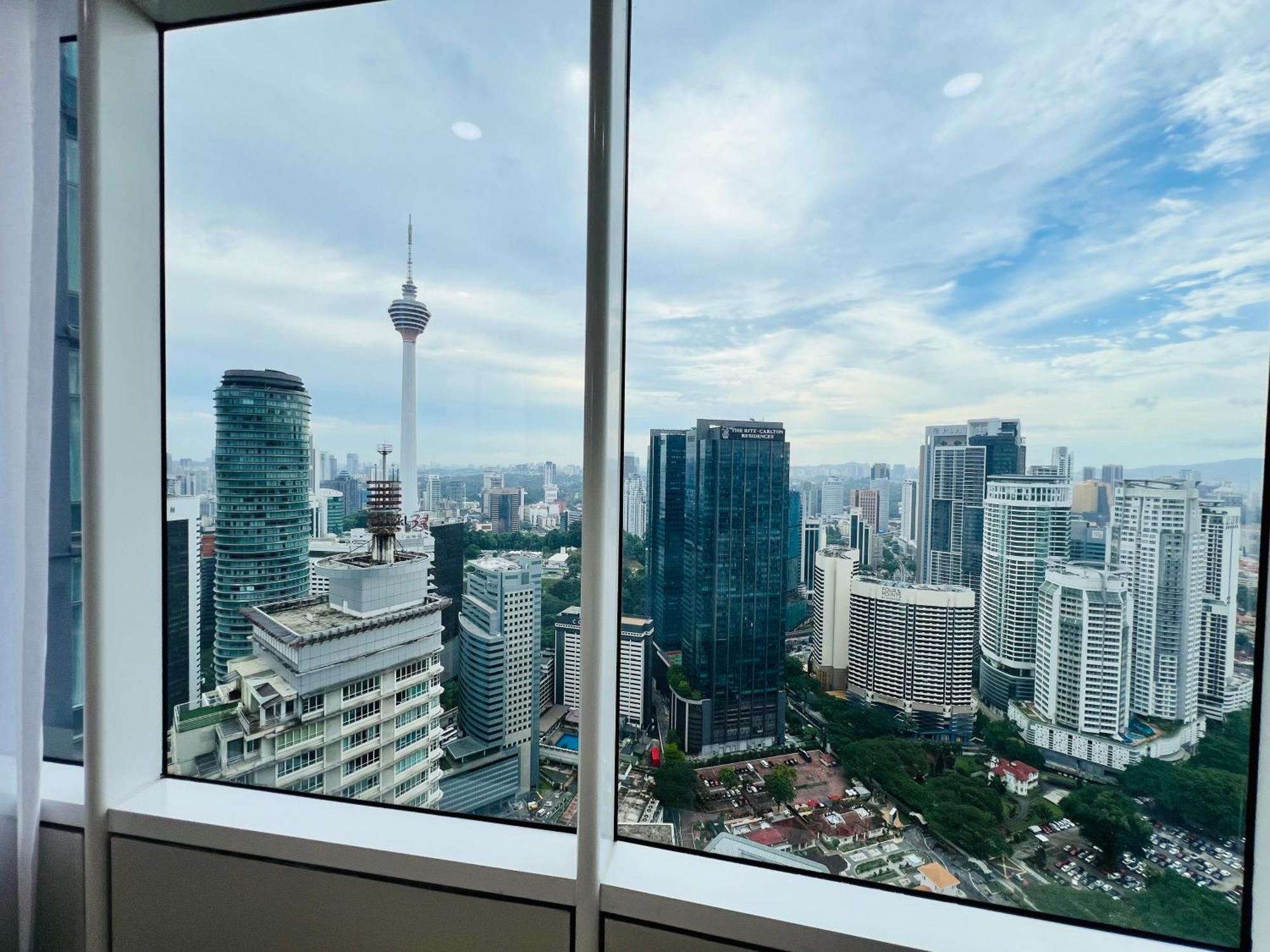 Sky At Klcc By Mitstay Pangsapuri
